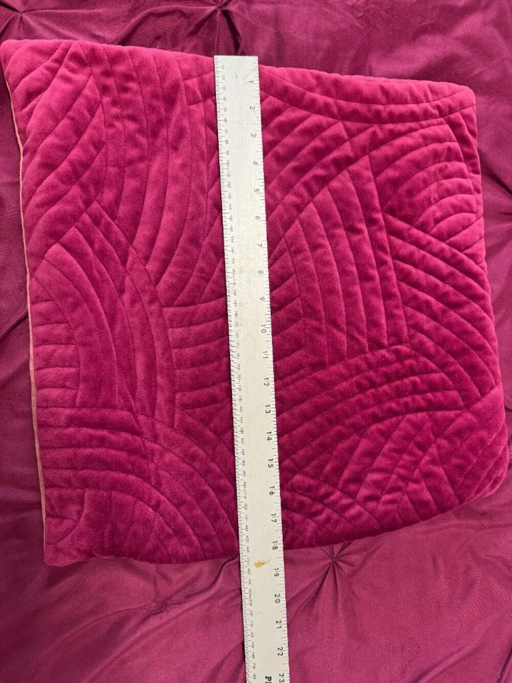 World Market Square Pillow Case O/S Fuschia 18x18 Side Gold Zipper